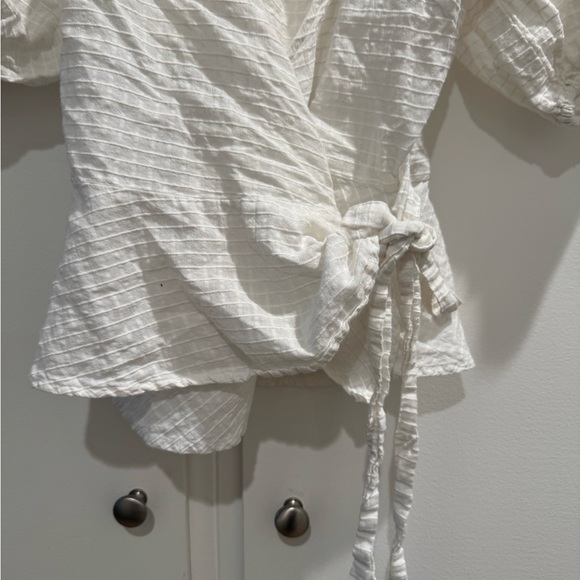 Universal Thread White Wrap Blouse - Picture 4 of 7